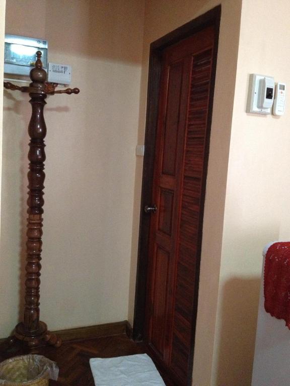 Chok-Wasana Guest House Mae Sariang Habitación foto